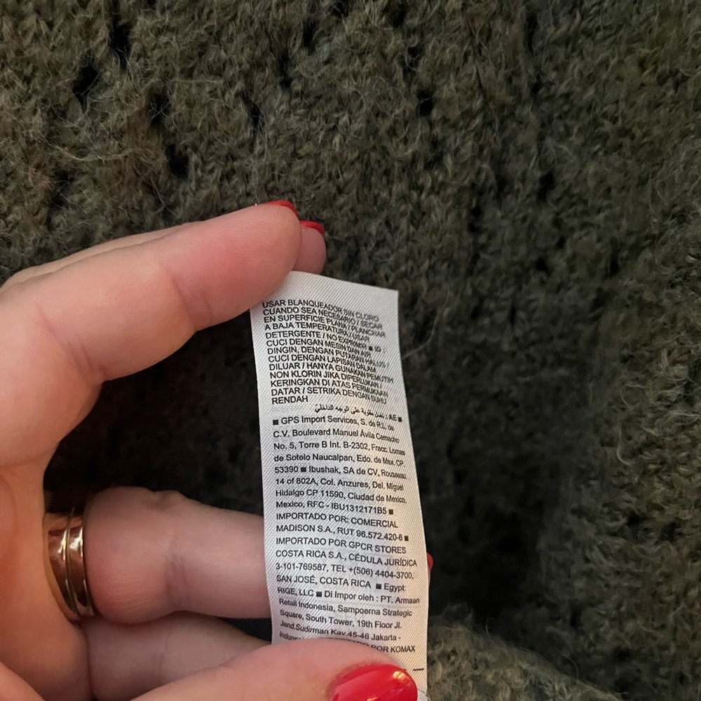 Old Navy Textured Knit Sweater in Olive - Picture 6 of 6